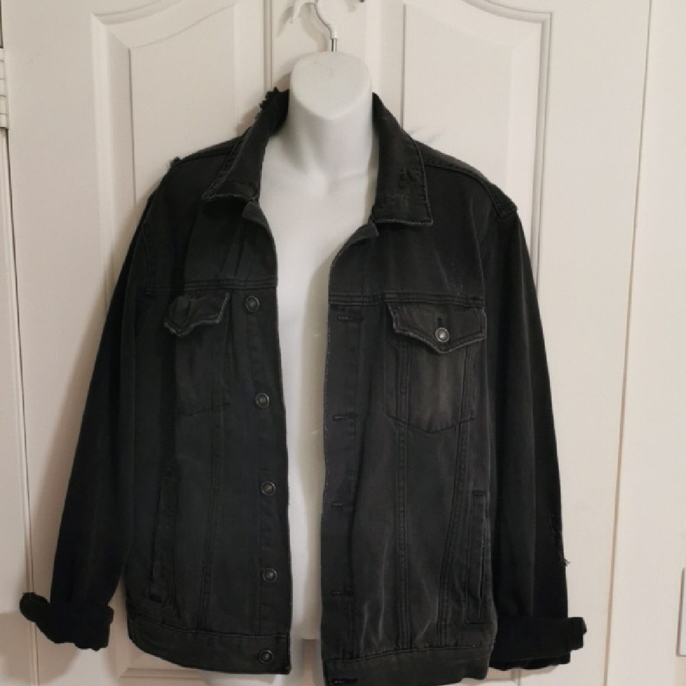*3 for *$40 item Forever 21 Black Lightweight Shirt Jacket